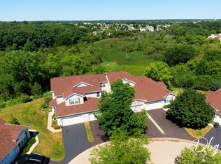453 N Keswick Ct, Round Lake, IL 60073