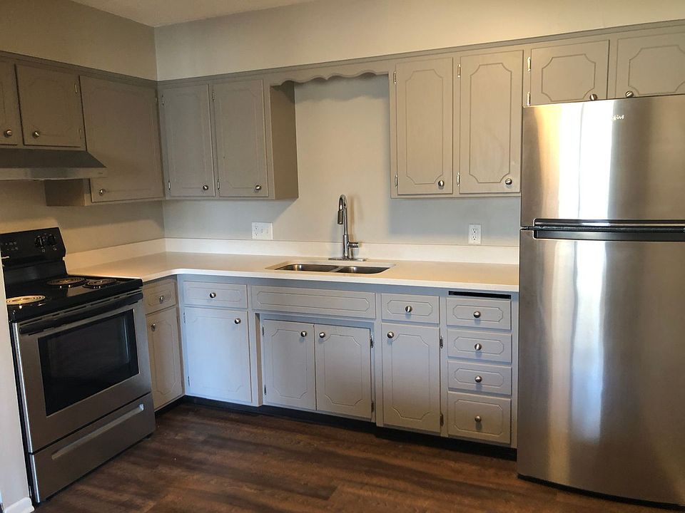 2nd image of 504-512 14th St SE #512-8
