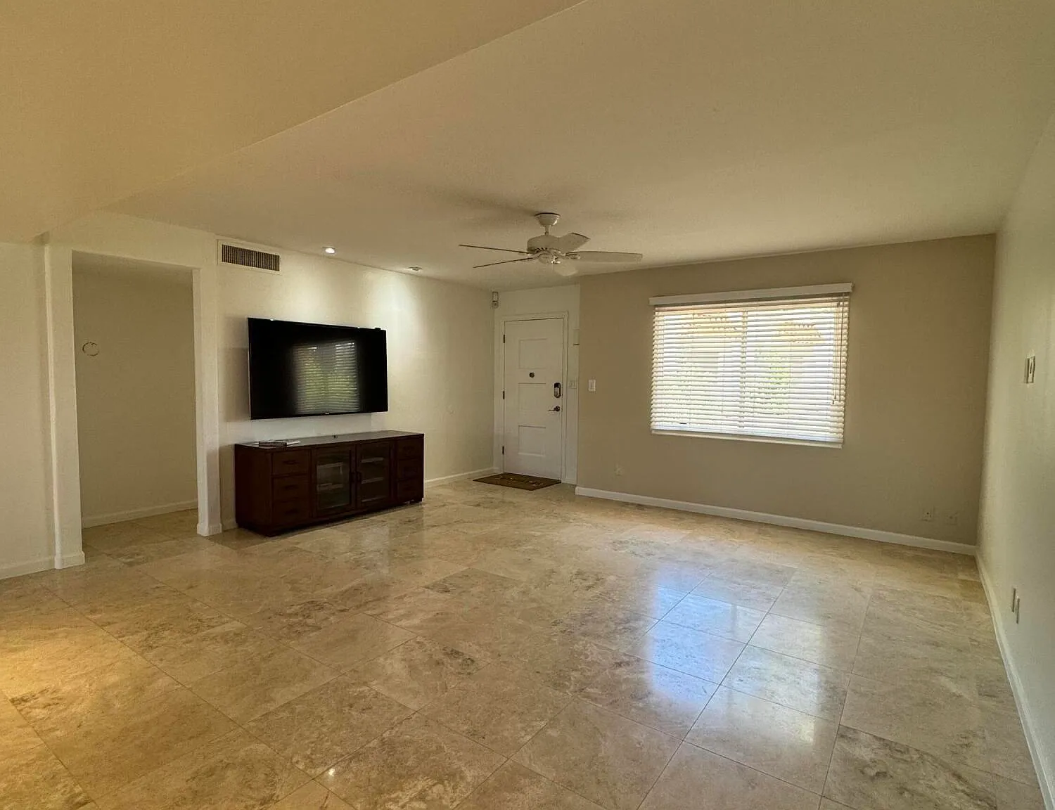 2 bed, 1314 sqft, $2,500 — Photo 3