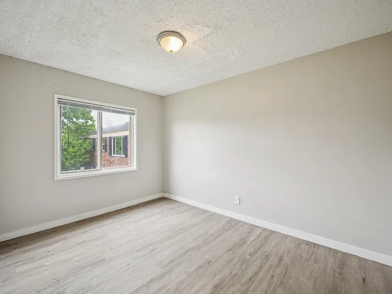 Franklin Village Apartments — Photo 21