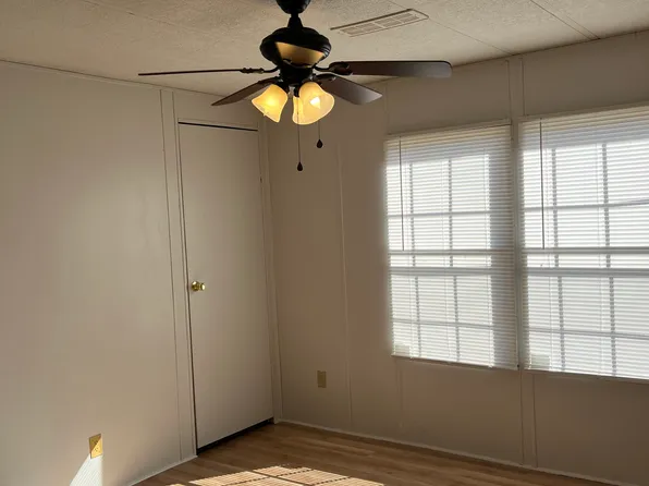 1104 Sandwood Dr, Hartsville, SC 29550
