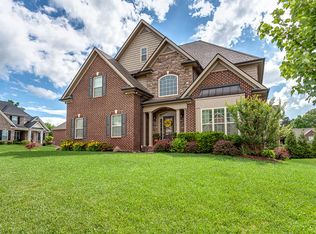 7901 Rustic Oak Dr, Knoxville, TN 37919