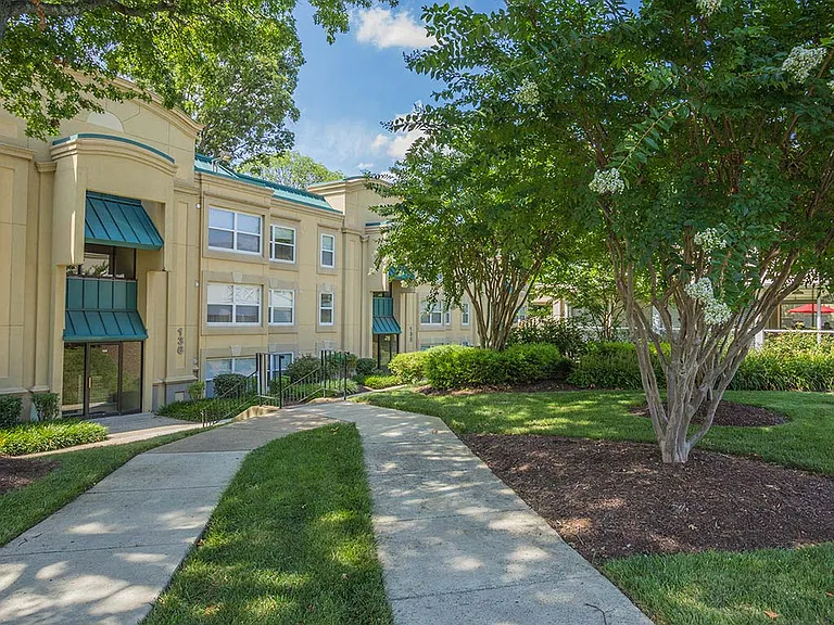 Stuart Woods Apartments — Photo 24