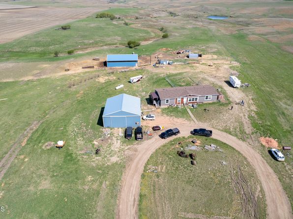 4755 58th St SW, Almont, ND 58520