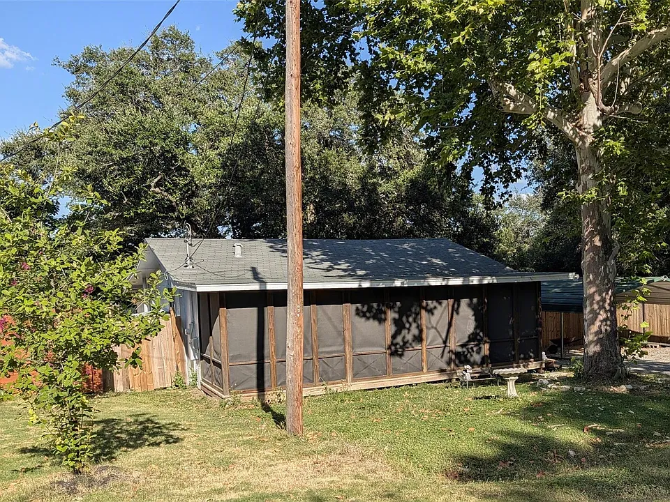 10801 W Lakeview Dr