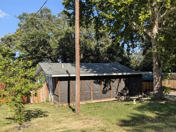10801 W Lakeview Dr, Jonestown, TX 78645