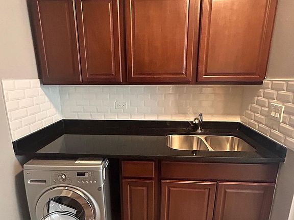 5th image of 7207 N Western Ave APT 1