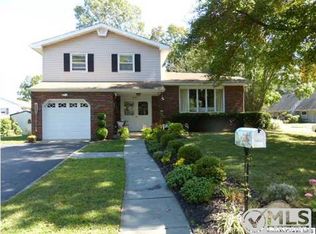 1426 Valley Dr, Wall Township, NJ 07719