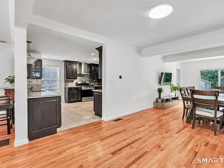 171 Henderson Rd — Photo 8