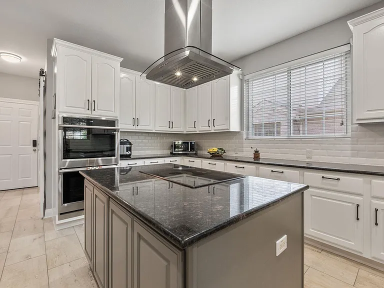 2147 Hilton Head Dr — Photo 8