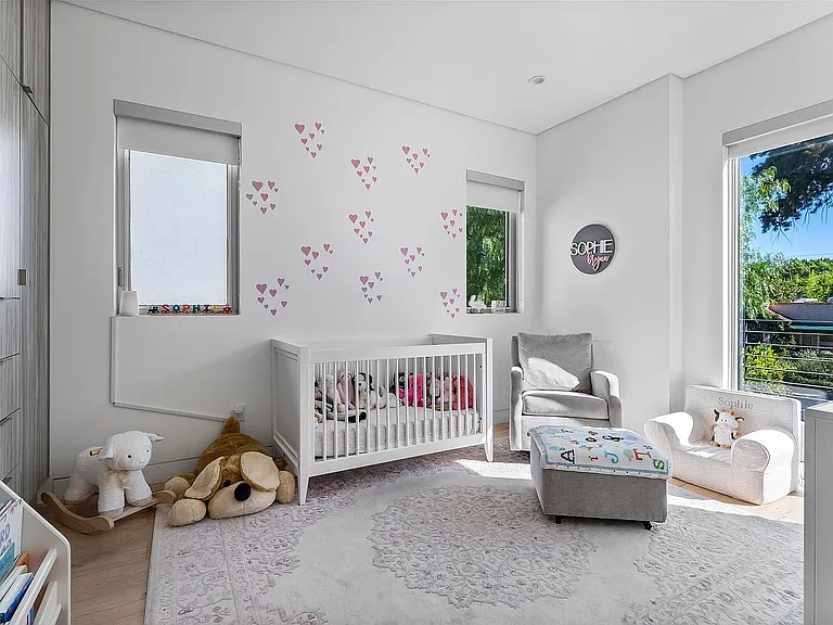 801 N Kilkea Dr — Photo 19