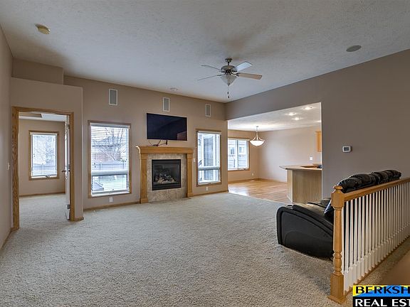4th image of 10009 S 179th St