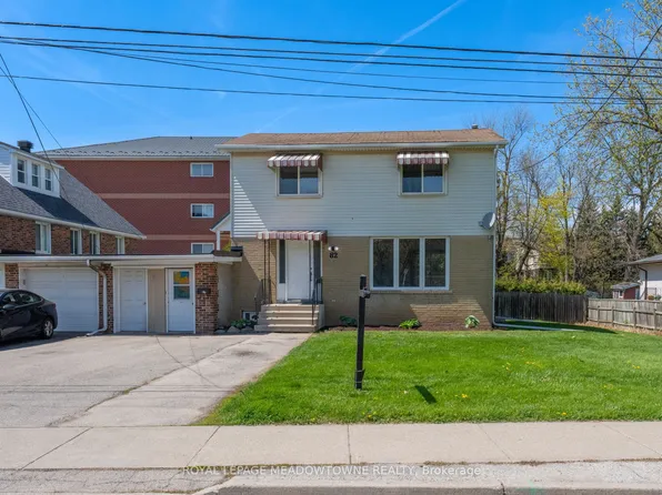 82 Maple Ave, Halton Hills, ON L7G 1X7