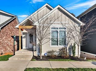 1372 Hicks Edgen Rd, Pleasant View, TN 37146