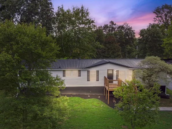 381 Canoe Branch Rd, Castalian Springs, TN 37031