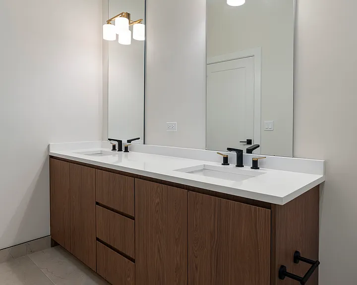 428 E 50th Pl #2 — Photo 24
