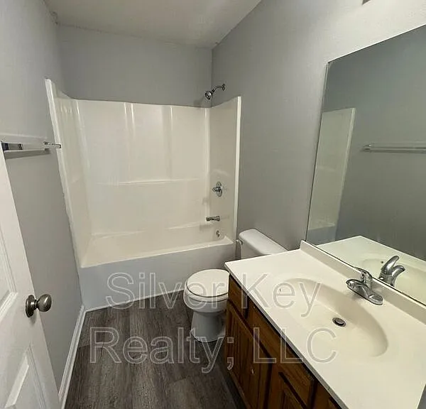 250 Willow Creek Dr #1 — Photo 10