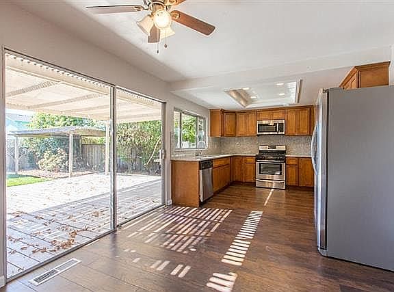 4th image of 203 Northrop Pl
