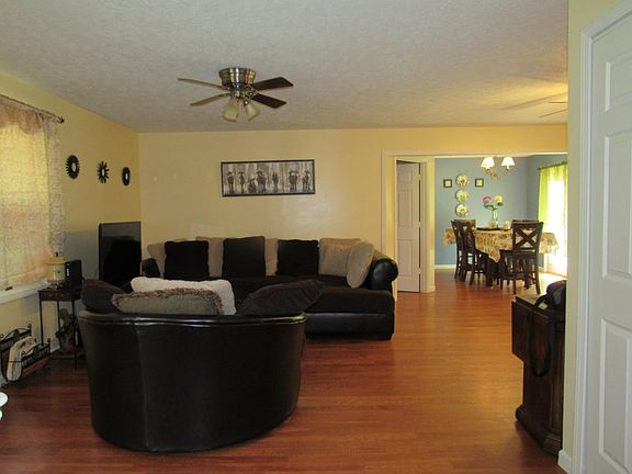 3rd image of 11114 Hillside Dr