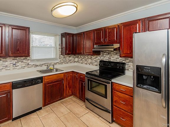 5th image of 99 Boniface Dr APT 1C