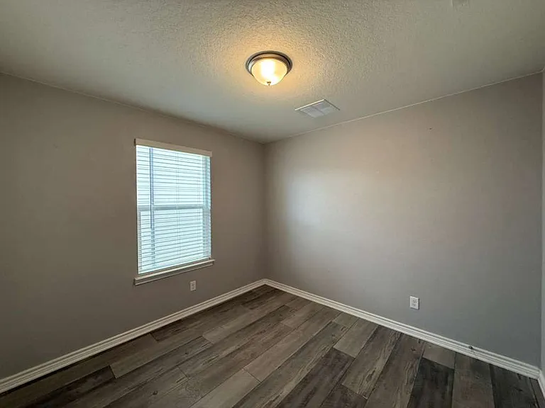 323 Deer Crest Dr — Photo 16