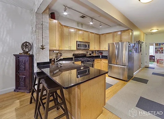 Rented by Halstead Real Estate | media 19