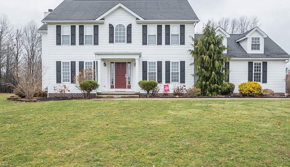 1st image of 215 Woodsend Dr