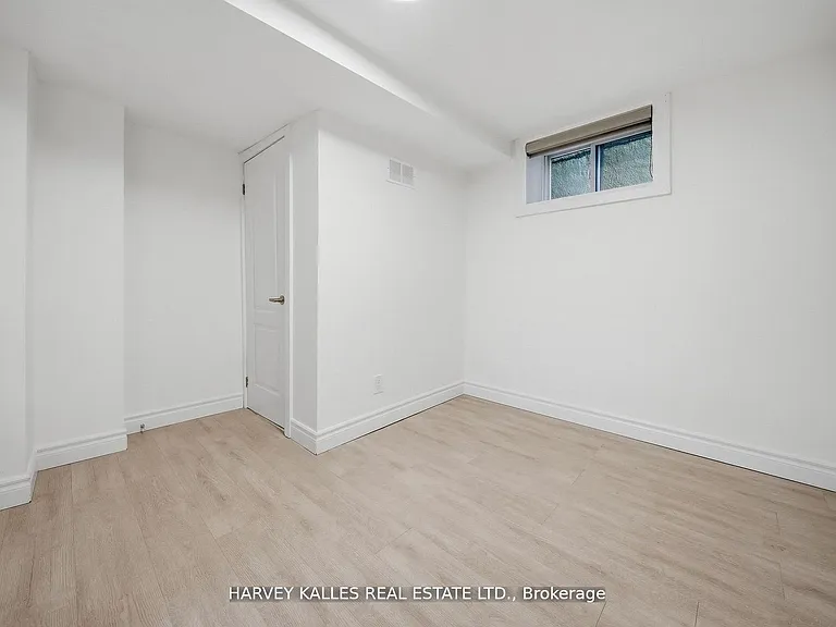 568 Northcliffe Blvd — Photo 37