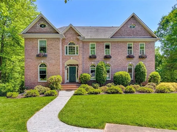 5088 River Chase Rdg, Winston Salem, NC 27104
