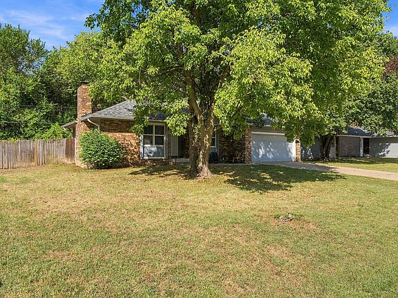 4th image of 3423 W El Castile Street