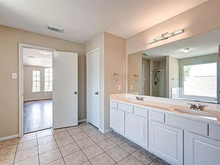 16510 Amy Ridge Rd — Photo 6