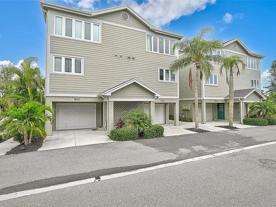 508 Forest Way