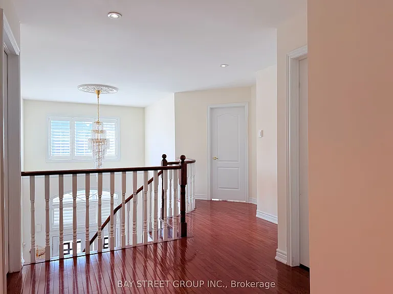 9 Saint Clare Blvd — Photo 32