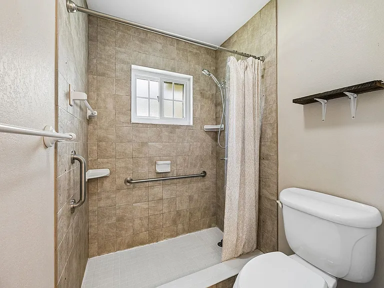 995 Alcala Dr — Photo 11