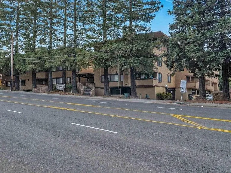 26937 Hayward Blvd #226 — Photo 26