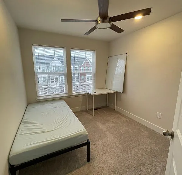 1235 Greylock Ln — Photo 31