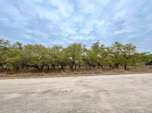 233 Palomino Trl LOT 8, Natalia, TX 78059