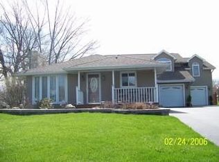 5109 W Shorewood Dr, Dunkirk, NY 14048