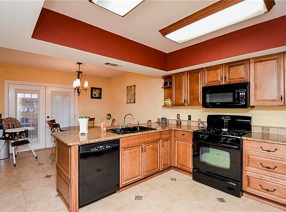 5th image of 110 Morningside Dr