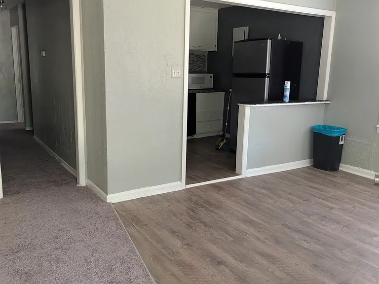 913 SW 5th St — Photo 13