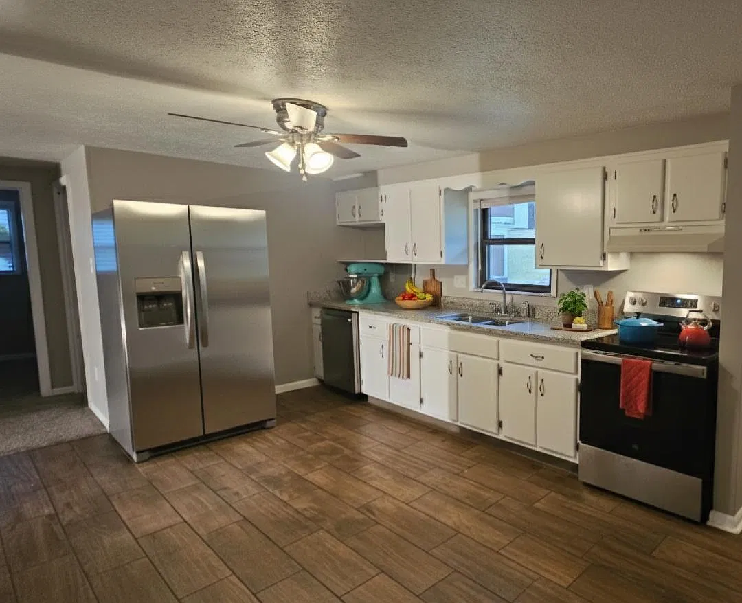 36 Sunnycrest Dr — Photo 2