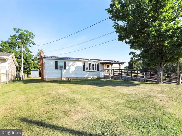 7 Koser Ln, Shippensburg, PA 17257