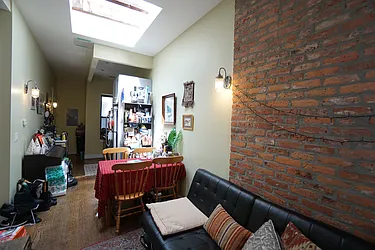 Rented by Rennit Inc.