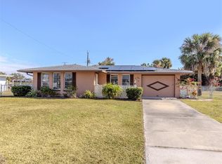525 Azalea Dr NW, Pt Charlotte, FL 33952