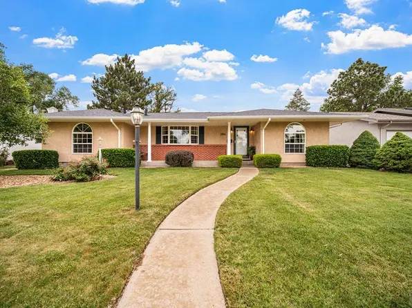 2911 Country Club Dr, Pueblo, CO 81008