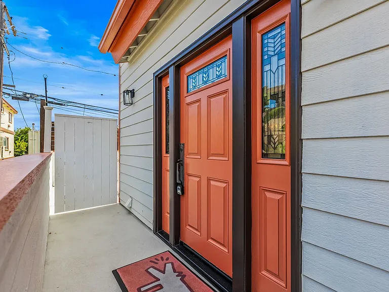 4866 Santa Cruz Ave — Photo 4
