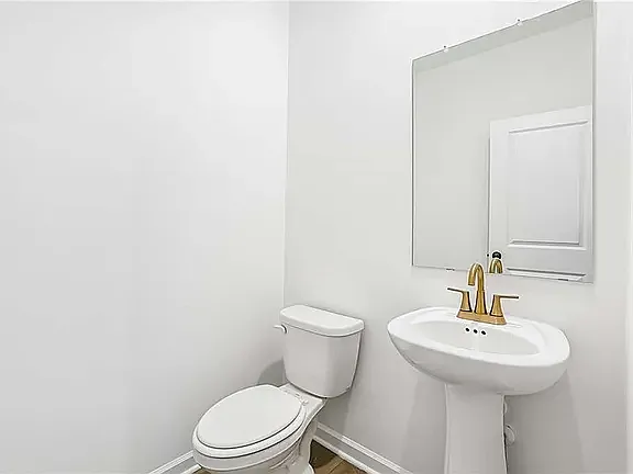 4 bed, 2.5 bath, 2409 sqft, $2,800 — Photo 4