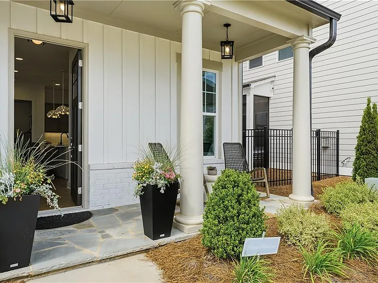 158 Kingwood Dr — Photo 11