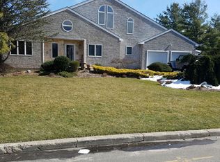 11 Jesse Way, Mount Sinai, NY