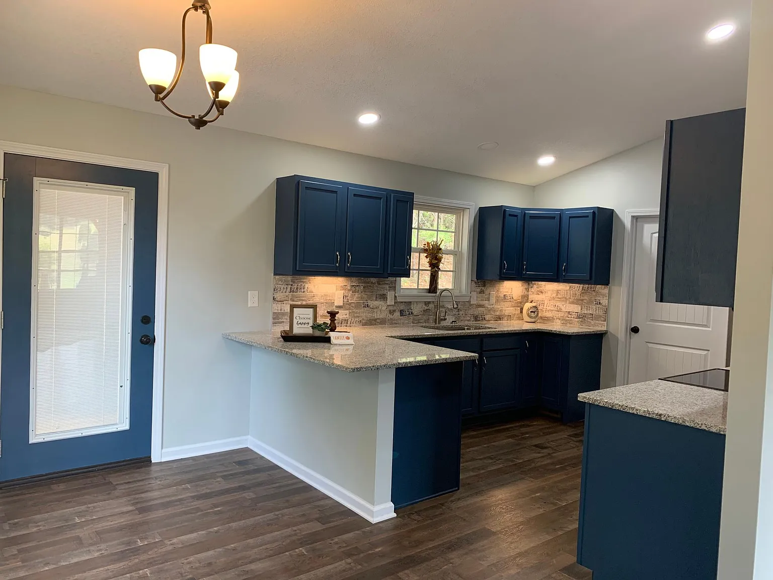 825 Little Valley Rd — Photo 3